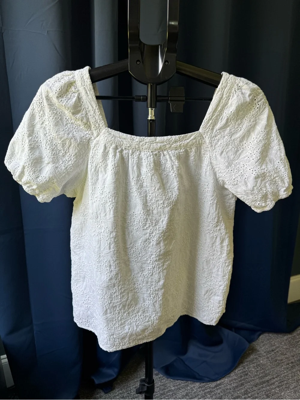 LOFT White Eyelet Square Neck Puff Sleeve Blouse Size Large Cottagecore Feminine